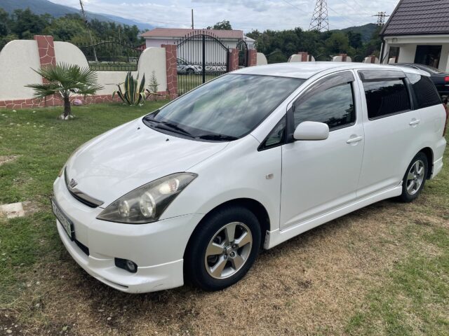 Toyota Wish в аренду в абхазии